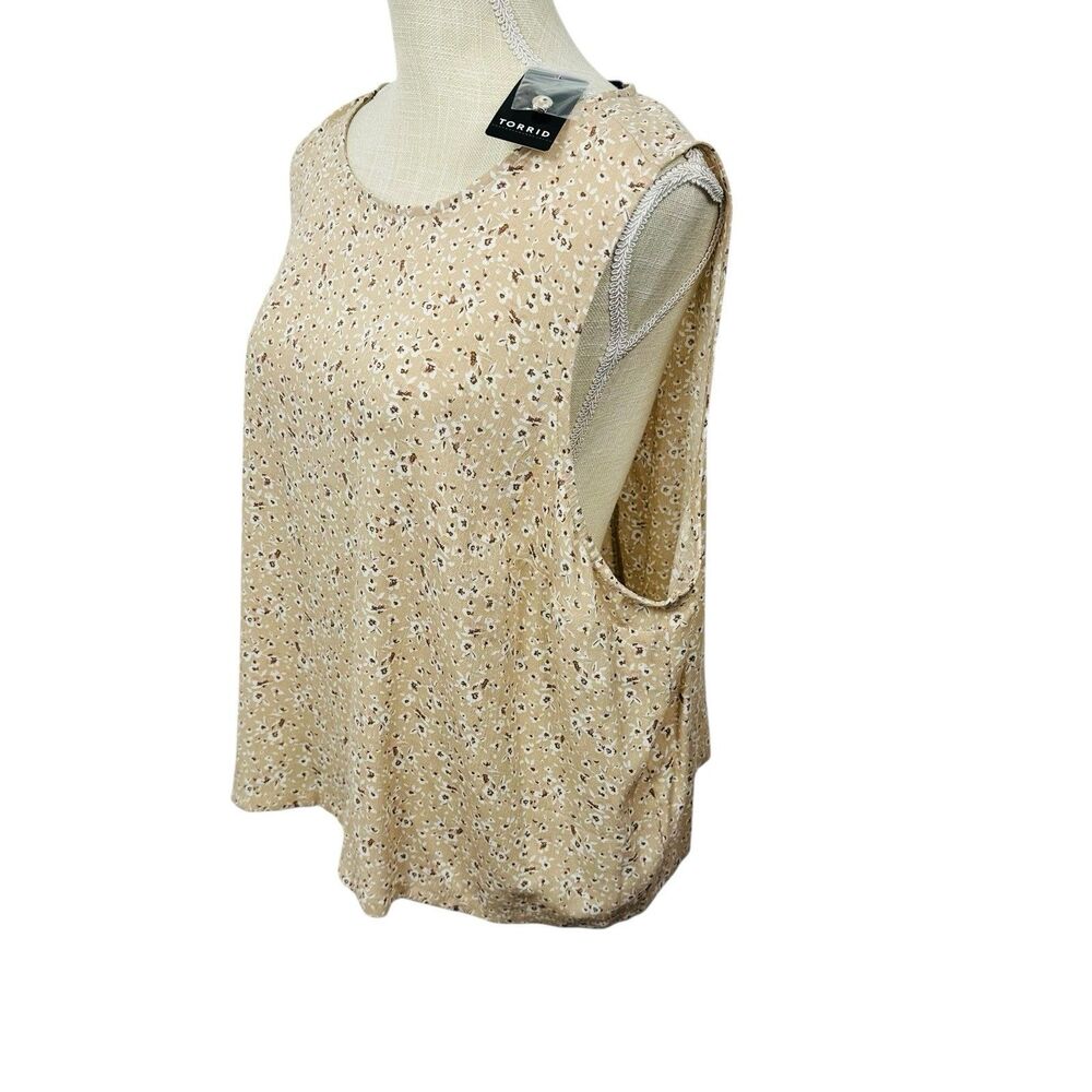 TORRID Crew Shell Top Floral Crinkle Gauze Waist Length Womens Size 1X Beige NWT